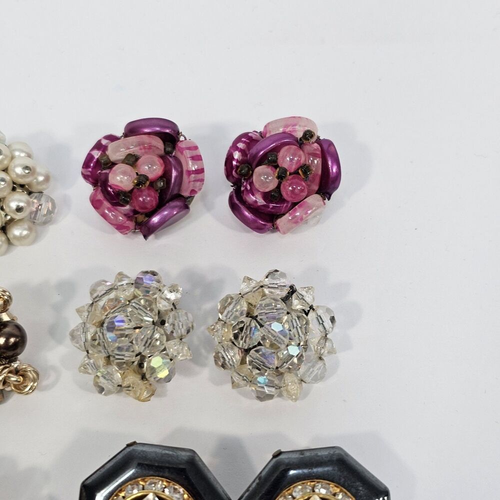 Vintage Lot Of 10 Beaded Cluster Clip On Earrings Japan Hong Kong - Picture 3 of 8